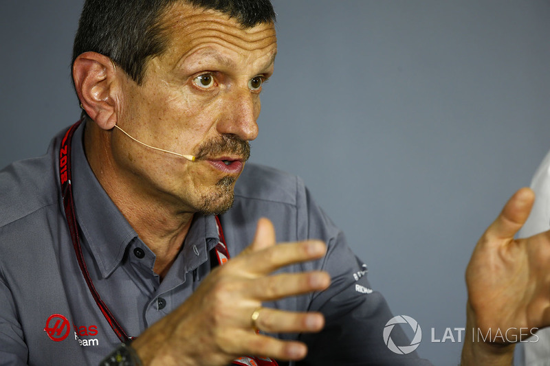 Guenther Steiner, Director del equipo, Haas F1, en la conferencia de prensa de los directores del eq