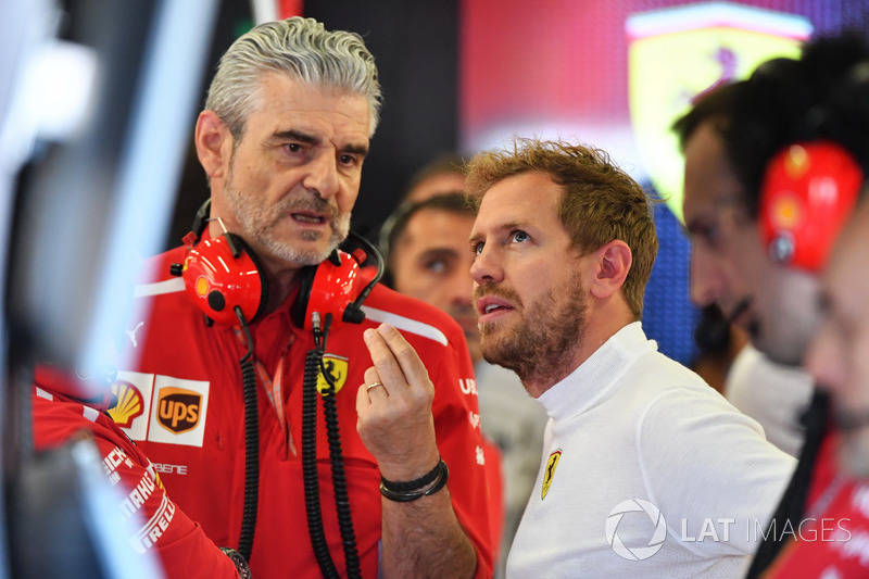 Sebastian Vettel, Ferrari et Maurizio Arrivabene, directeur de la Scuderia Ferrari