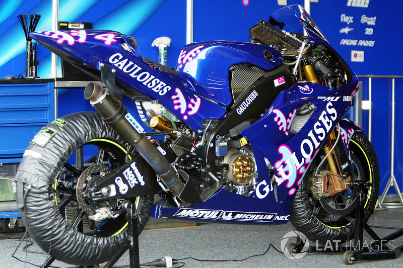 Gauloises Yamaha - Alex Barros - MotoGP Pasifik 2003