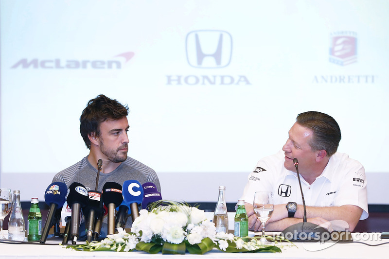 Fernando Alonso and Zak Brown, Executive Director, McLaren Technology Group, announce Fernando's dea