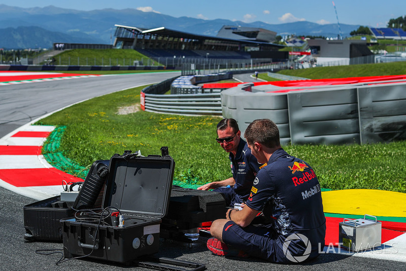 Інженери Red Bull Racing