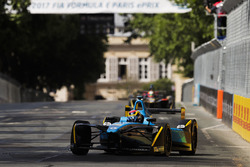 Sébastien Buemi, Renault e.Dams, leadsJean-Eric Vergne, Techeetah