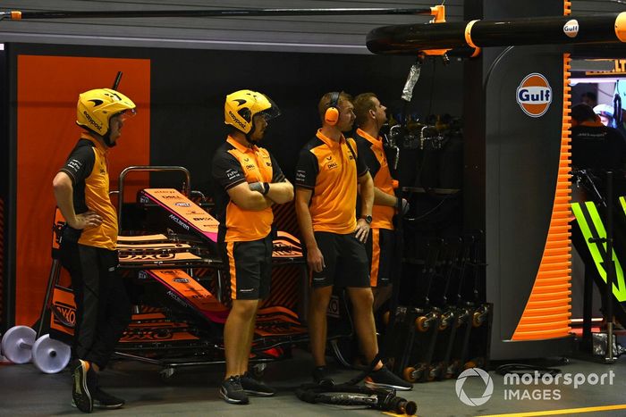 Equipo de boxes de McLaren
