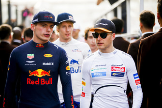 Max Verstappen, Red Bull Racing and Stoffel Vandoorne, McLaren