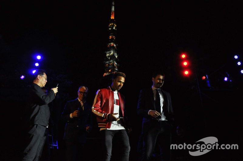「TOMMY HILFIGER PRESENTS TOKYO ICONS」