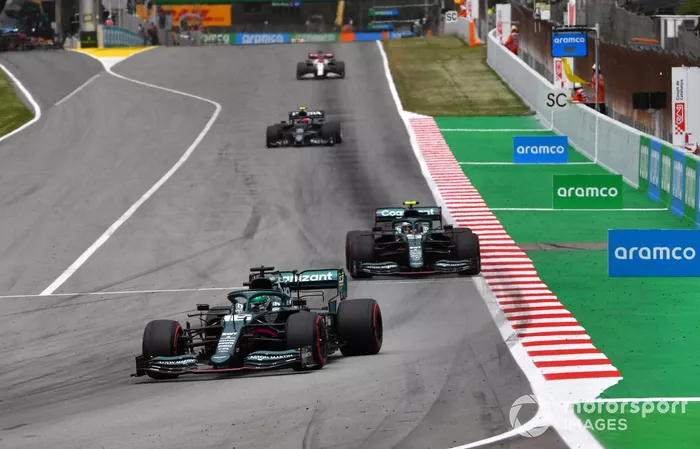 Lance Stroll, Aston Martin AMR21, Sebastian Vettel, Aston Martin AMR21, Pierre Gasly, AlphaTauri AT02