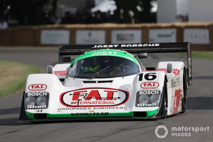 Porsche 962