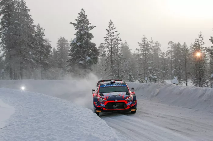 Pierre-Louis Loubet, Vincent Landais, Hyundai 2C Competition Hyundai i20 Coupe WRC