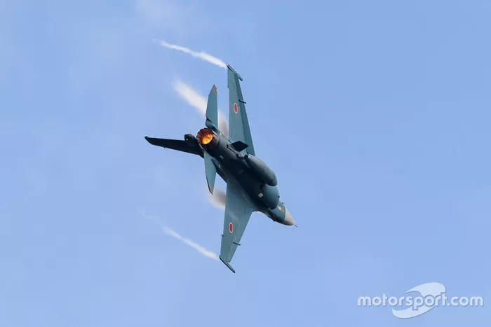 F-2戦闘機　展示飛行