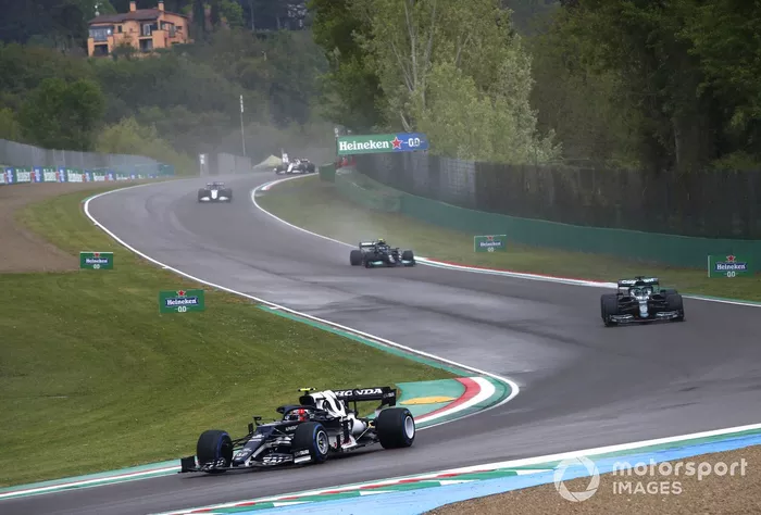 Pierre Gasly, AlphaTauri AT02, Lance Stroll, Aston Martin AMR21, Valtteri Bottas, Mercedes W12