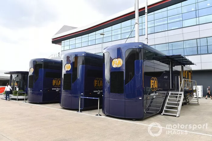 El edificio de la FIA en el paddock
