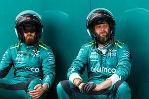 Miembros del equipo de boxes de Aston Martin