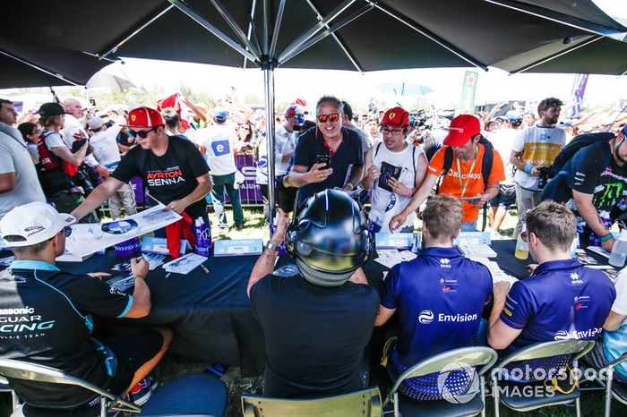 Sesion de autografos