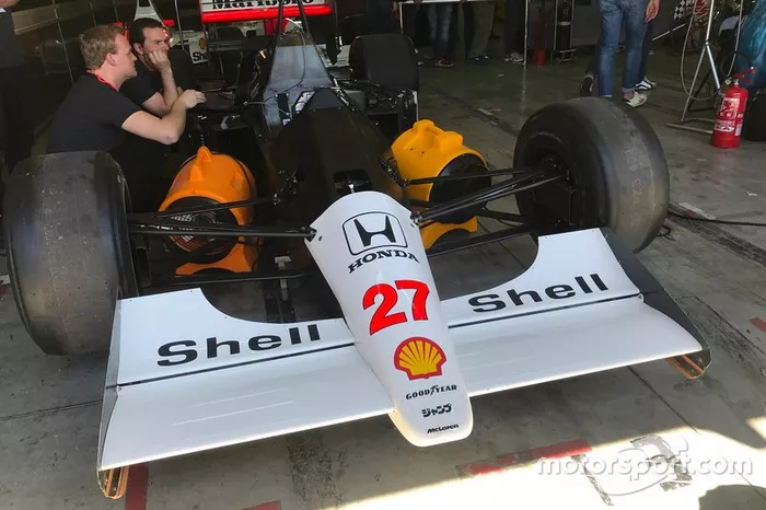 Monoplace dans le garage