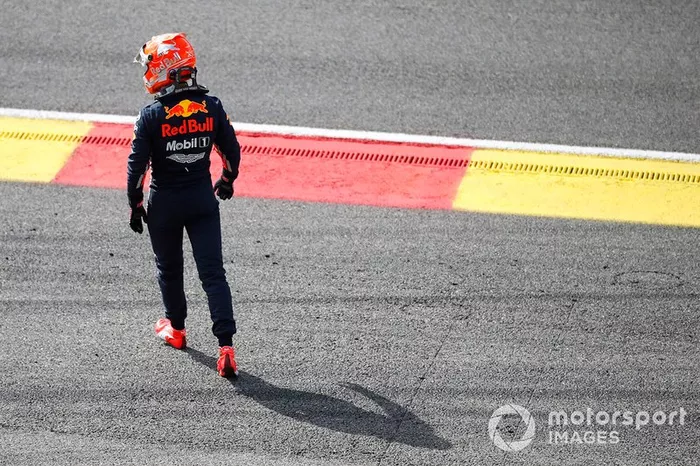 Max Verstappen, Red Bull Racing RB15 dopo l'incidente al giro d'apertura