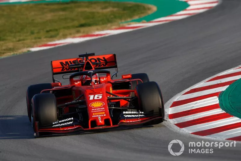 Charles Leclerc, com a Ferrari SF90, fez o tempo mais rápido da pré-temporada nesta quinta-feira