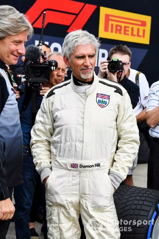 Damon Hill tras pilotar el Lotus 49 de su padre, Graham Hill