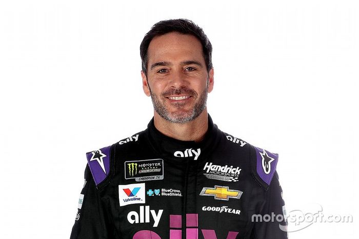 10 - Jimmie Johnson - 84 vitórias (83 na Cup e 1 na Xfinity Series).