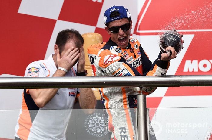 Podio: Marc Márquez, ganador de la carrera, Repsol Honda Team