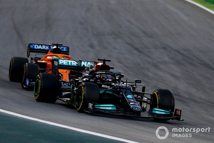 Lewis Hamilton, Mercedes W12, Daniel Ricciardo, McLaren MCL35M