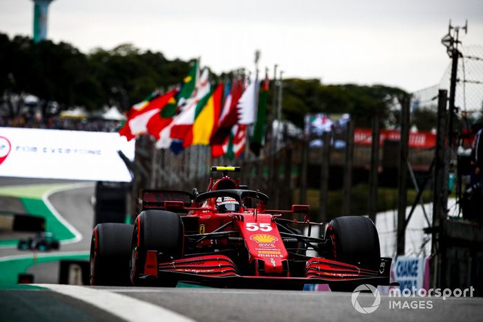 Carlos Sainz Jr, Ferrari SF21