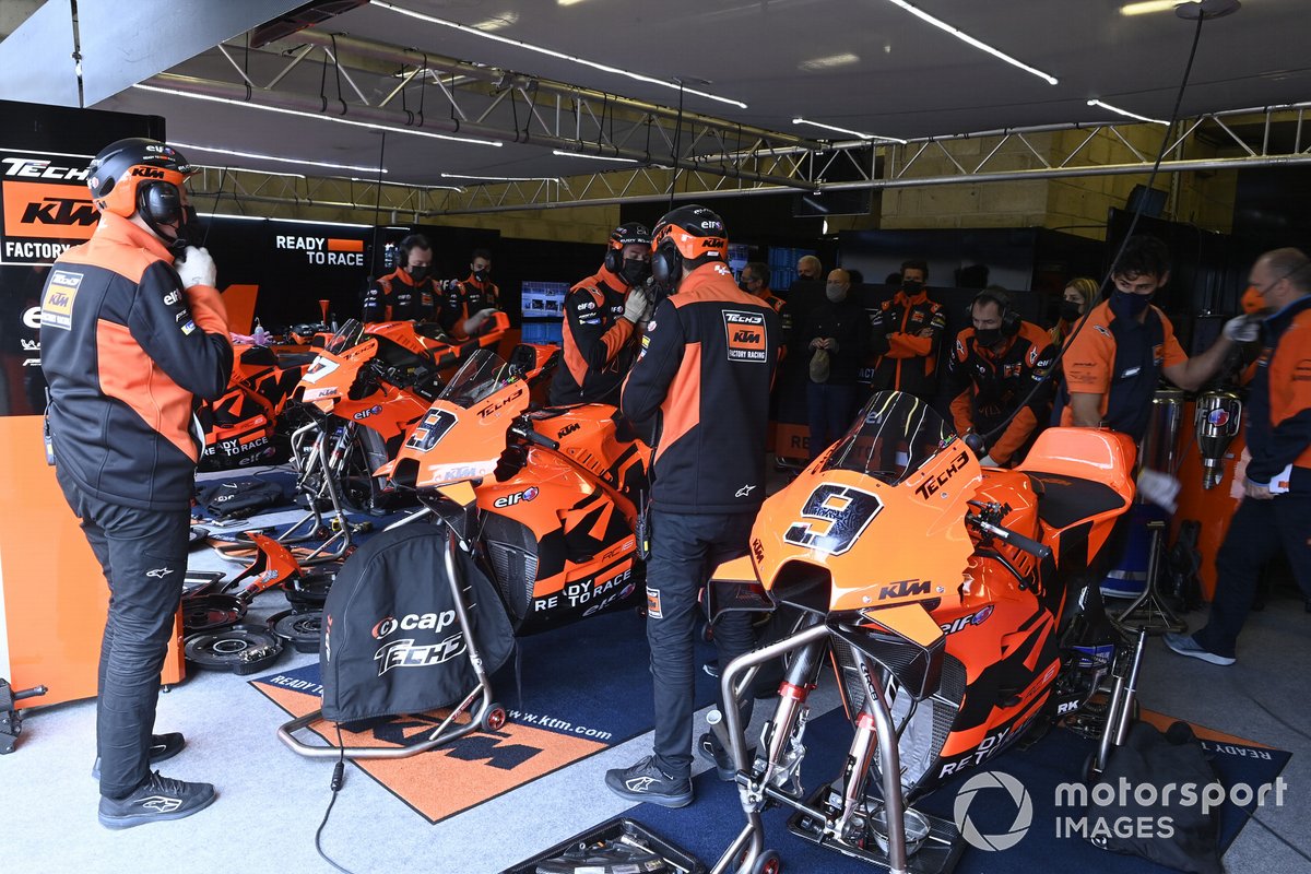 Les motos de l'équipe KTM Tech3
