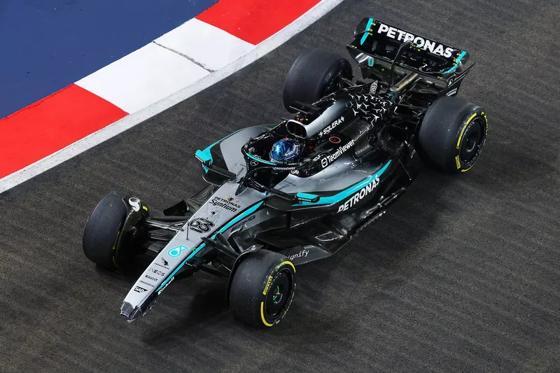 George Russell, accident de Mercedes
