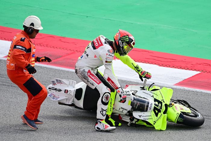 Fabio Di Giannantonio, VR46 Racing Team crash