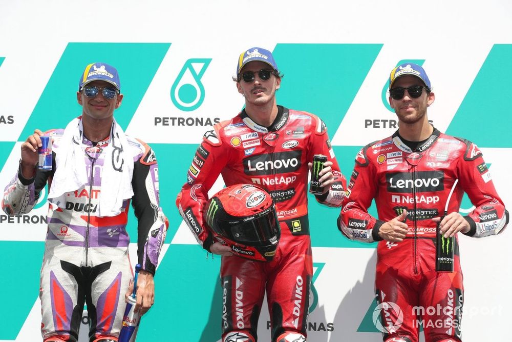 Top3 clasificados: segundo Jorge Martín, Pramac Racing, ganador de la pole Francesco Bagnaia, Ducati Team, tercero Enea Bastianini, Ducati Team