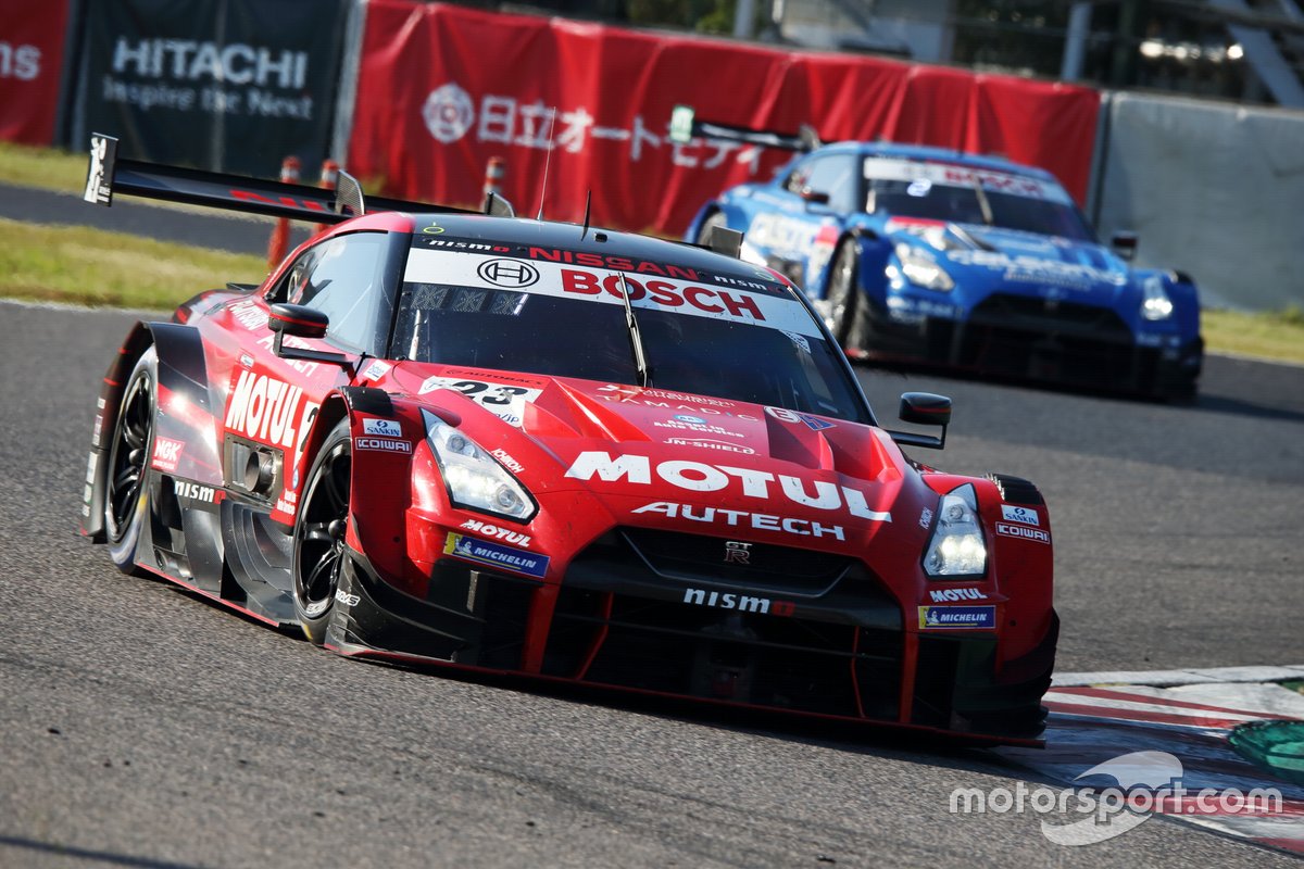 #23 MOTUL AUTECH GT-R