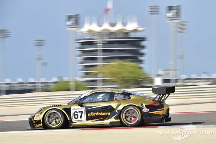 #67 Dinamic Motorsport, Porsche 911 GT3R: Roberto Pampanini, Mauro Calamia, Stefano Monaco