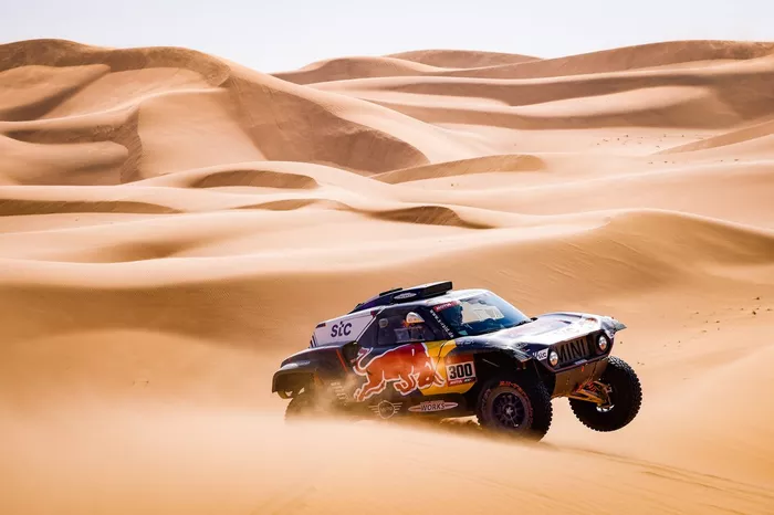 #300 X-Raid Mini JCW Team: Carlos Sainz, Lucas Cruz