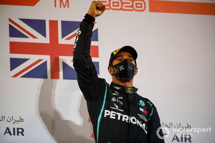 Podio: ganador Lewis Hamilton, Mercedes-AMG F1