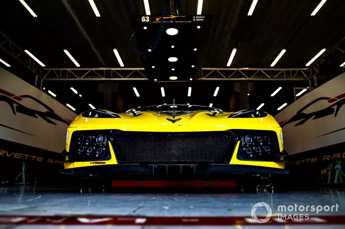 #63 Corvette Racing Chevrolet Corvette C8.R: Antonio Garcia, Oliver Gavin 