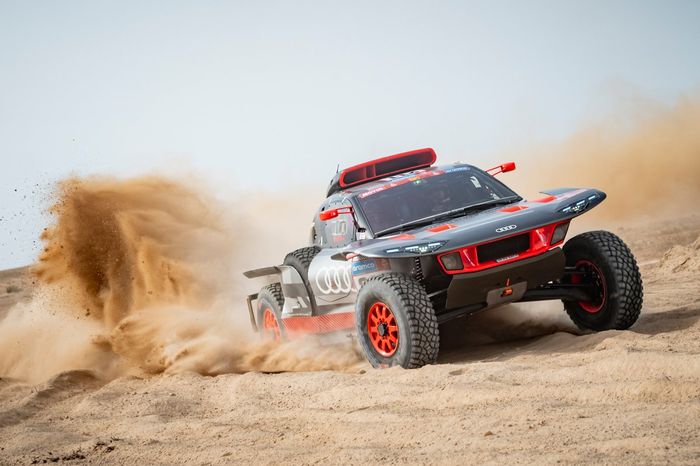 #211 Team Audi Sport Audi: Mattias Ekstrom, Emil Bergkvist