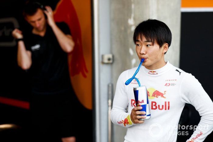 Yuki Tsunoda, Carlin