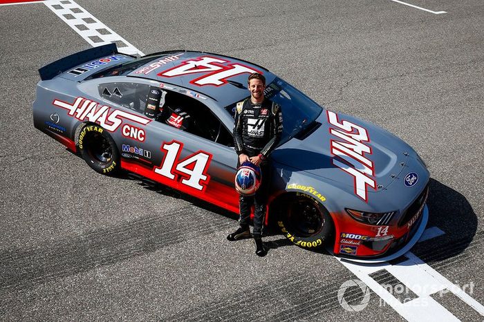 Romain Grosjean, Haas F1 Team Team, con un NASCAR