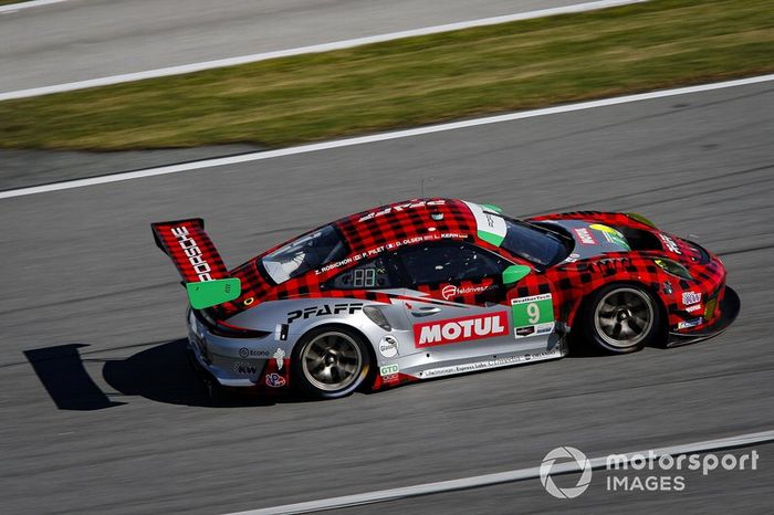 #9 PFAFF Motorsports Porsche 911 GT3 R, GTD: Dennis Olsen, Zacharie Robichon, Lars Kern, Patrick Pilet