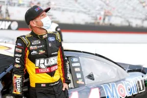 Clint Bowyer, Stewart-Haas Racing, Ford Mustang Rush Truck Centers/Mobil 1