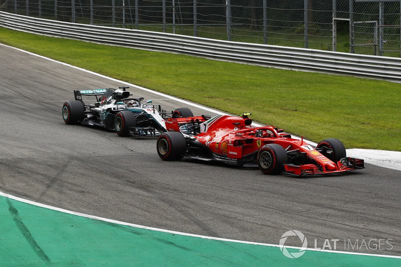 E Raikkonen - com prolemas nos pneus - não conseguiu segurar Hamilton