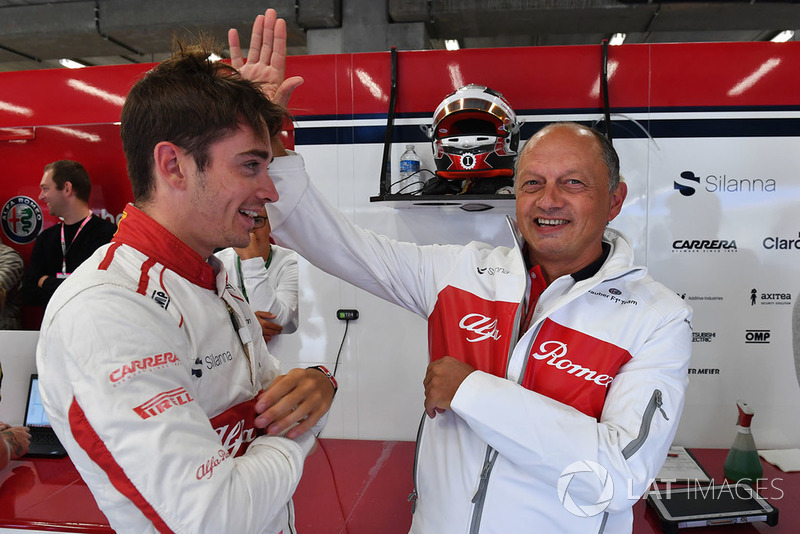 Charles Leclerc, Sauber, Frederic Vasseur, Sauber, Team Principal
