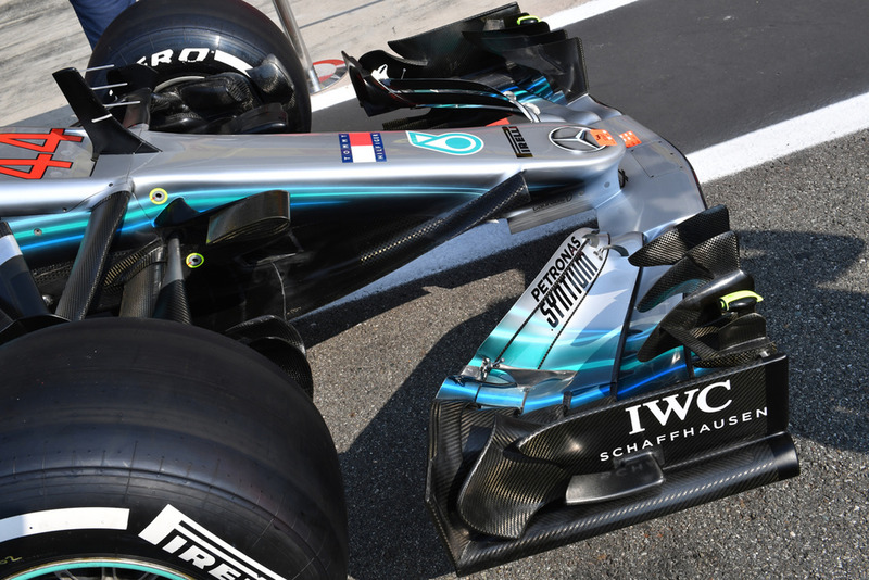 Mercedes AMG F1 W09 nose and front wing detail