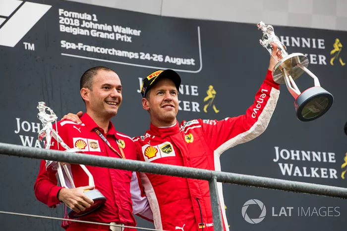 Podyum: David Sanchez, Aerodinami Şefi, Ferrari ve yarış galibi Sebastian Vettel, Ferrari