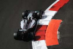 Льюіс Хемілтон, Mercedes AMG F1 W07 Hybrid