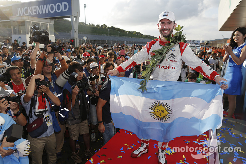 Campeón José María López, Citroën World Touring Car Team, Citroën C-Elysée WTCC