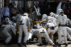 Фелипе Масса, Williams FW38, на пит-стопе