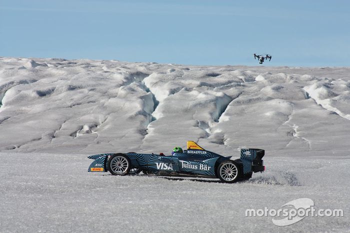 Di Grassi pilota un Fórmula E en el Ártico