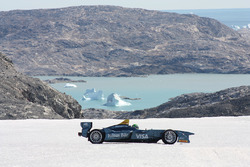 Lucas di Grassi pilote sur la glace