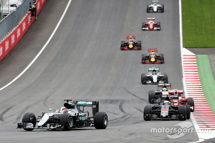 Lewis Hamilton, Mercedes AMG F1 W07 Hybrid