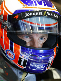 Jenson Button, McLaren nell'abitacolo